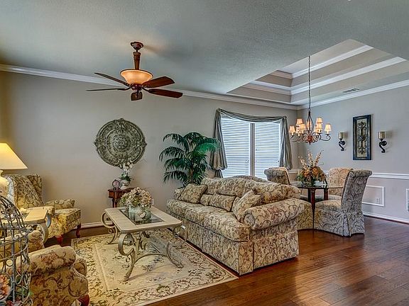 2nd image of 5616 Brookside Dr
