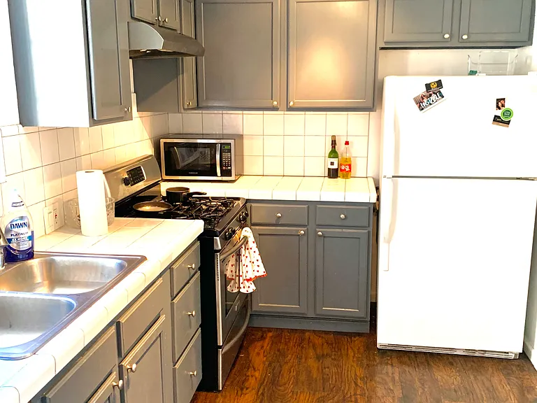 135 N Gale Dr #2 — Photo 9