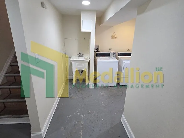 7154 S Francisco Ave — Photo 13