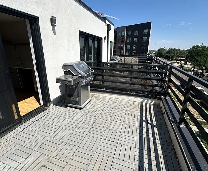 3807 N Franklin St — Photo 27