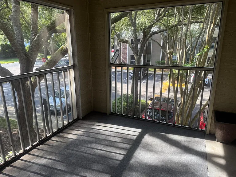 2201 Metropolitan Way — Photo 4