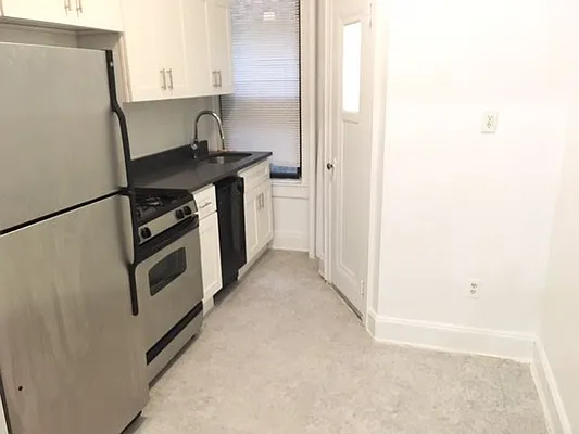 Rented by Living Dream Realty | media 36