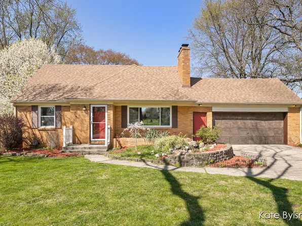 2731 7th St NW, Grand Rapids, MI 49504