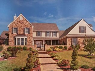 1 Byrne Ct, Monroe, NJ 08831