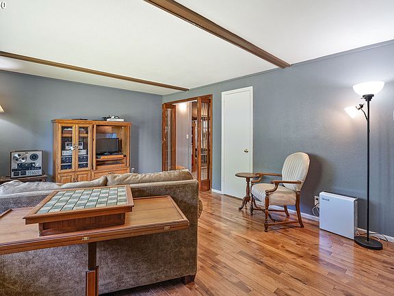5th image of 3204 NE 151st Ave