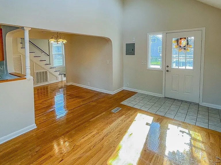 129 Henry St — Photo 10