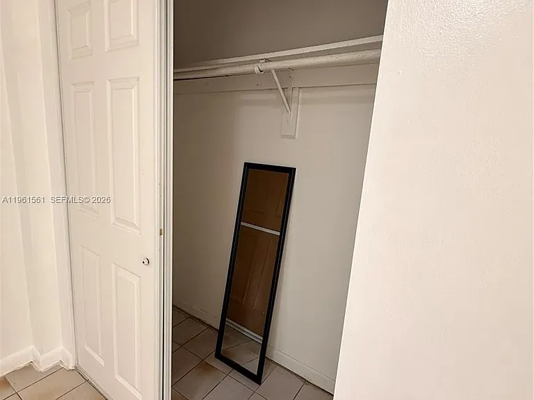 1037 SW 20th Ave #2 — Photo 9