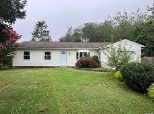 36 Michael Ave, Bellport, NY 11713