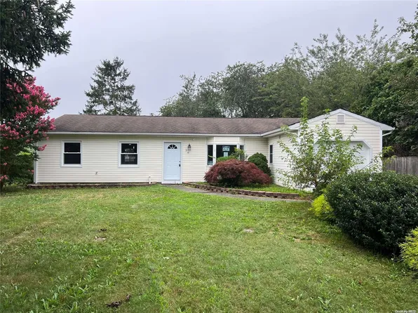 36 Michael Avenue, Bellport, NY 11713