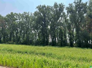 46047 Daniel Pl, Vermillion, SD 57069