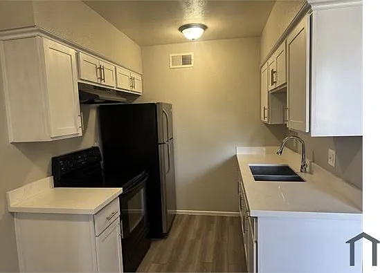 5443 W Orangewood Ave #8 — Photo 16