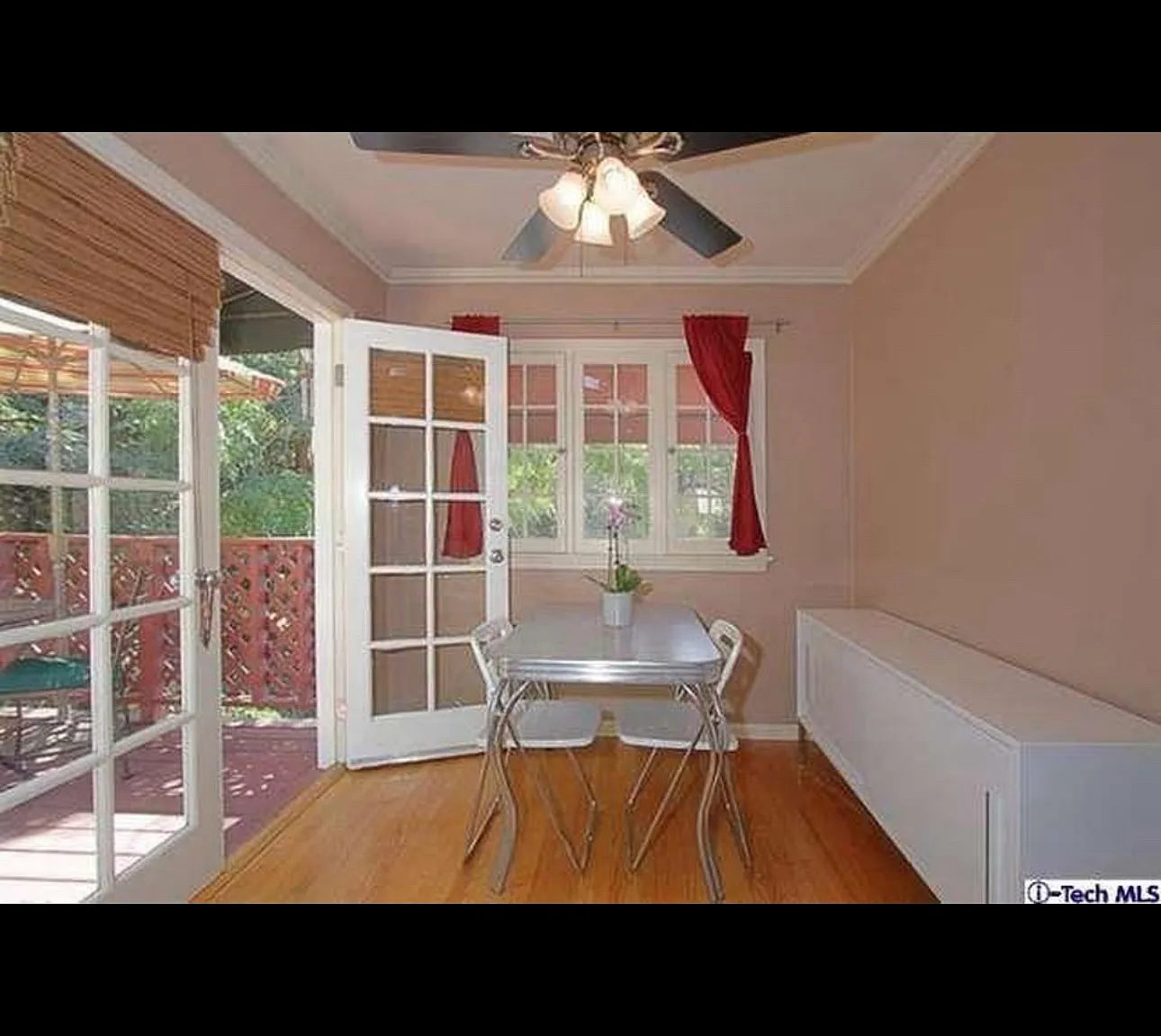 2 bed, 1094 sqft, $4,800 — Photo 1