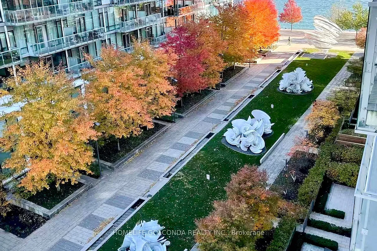 Building Photo - 29 Queens Quay E #624