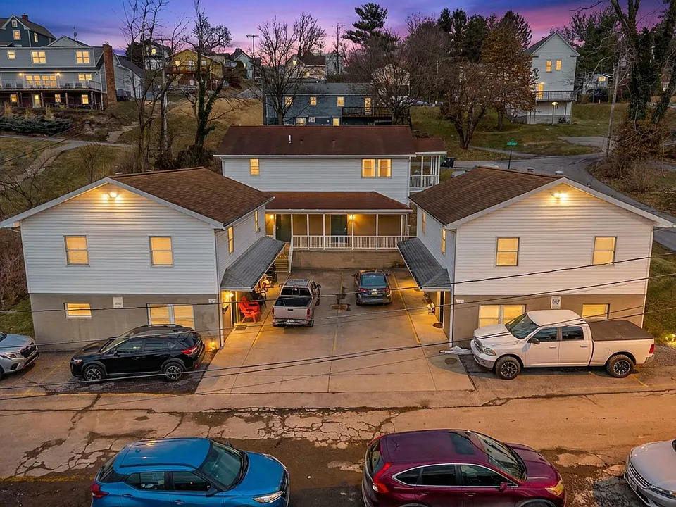 415 Sharon Ave