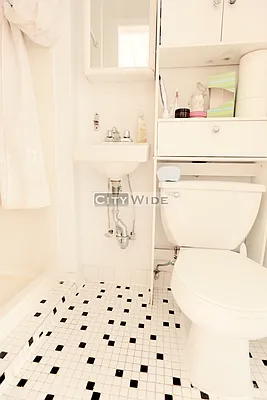 Rented by City Wide Apartments | media 16