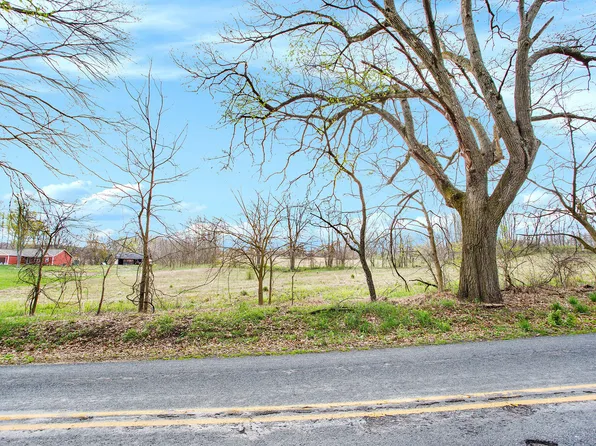 10650 N 22nd St, Plainwell, MI 49080