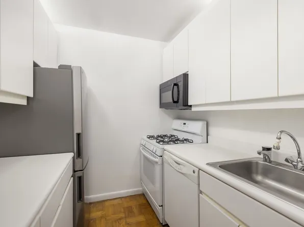 630 First Avenue image 5 of 10