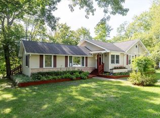 400 Stoneybrook Rd, East Aurora, NY 14052