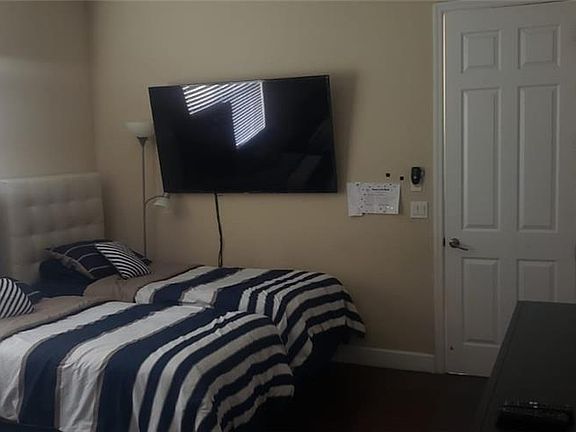 4th image of 2867 Eastham Ln