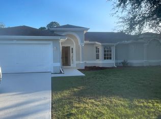 2421 SE University Ter, Port Saint Lucie, FL 34952