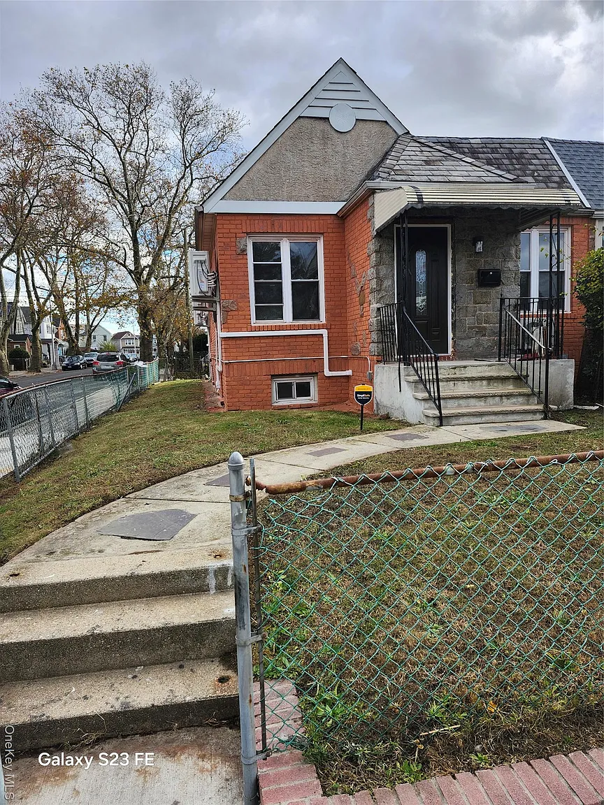 16820 Foch Boulevard photo 1