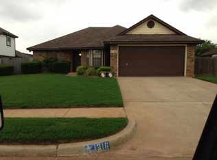 1316 Northridge Rd, Moore, OK 73160