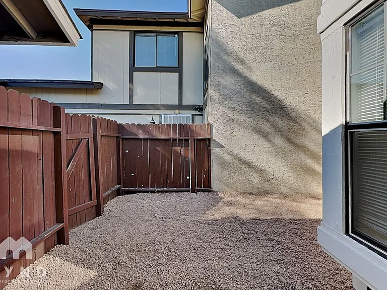 4336 Fox Point Dr — Photo 21