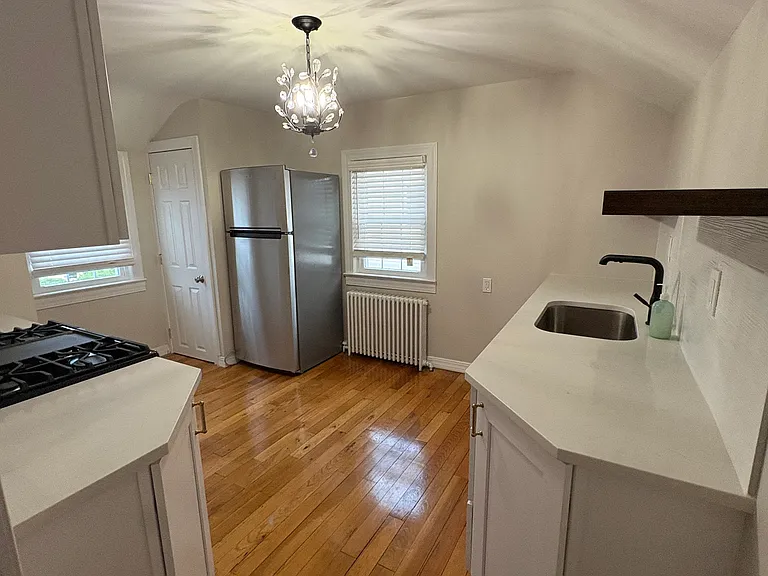 Eat-In Kitchen