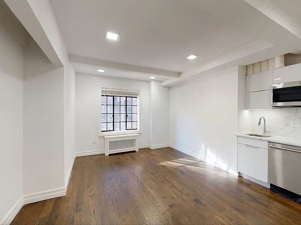 25 Tudor City Pl #1518