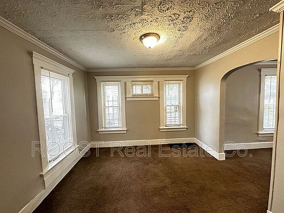 4th image of 808 Gibbard Ave