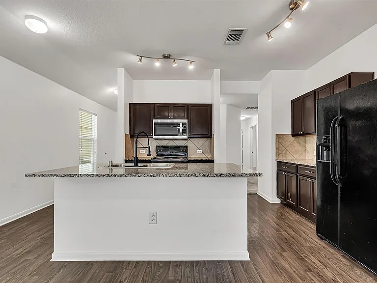 12304 Jamie Dr — Photo 8