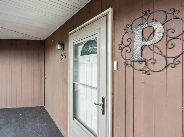 9020 N Country Homes Blvd APT 23, Spokane, WA 99218