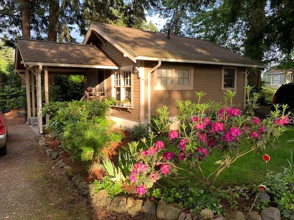 9318 Veterans Dr SW APT 4, Lakewood, WA 98498