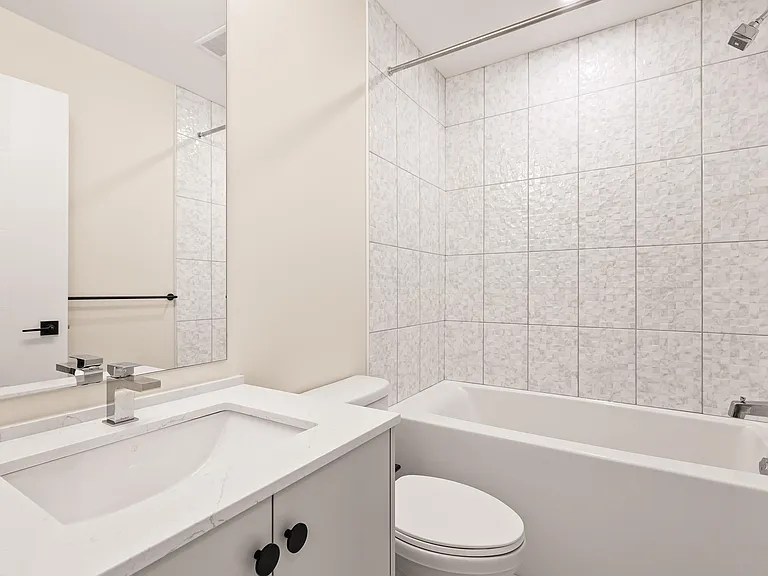 45511 Campus Dr — Photo 32