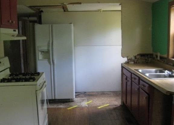 4th image of 33450 Quincy St NE