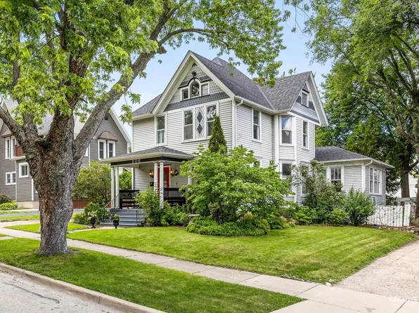 206 Oregon St, Dundee, IL 60118