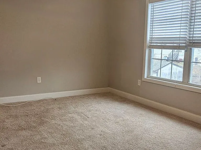 254 Upland Ave — Photo 7
