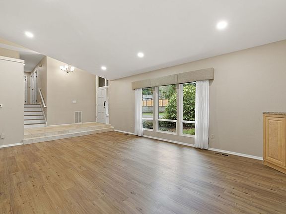 3rd image of 6810 153rd Ave NE