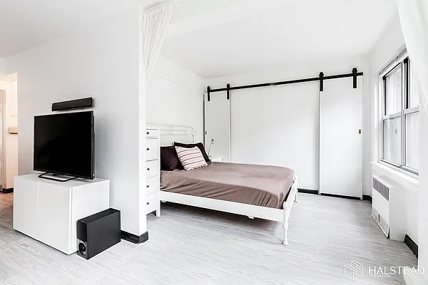 Rented by Halstead Real Estate | media 11