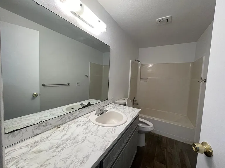10804 SE 173rd St #3 — Photo 10