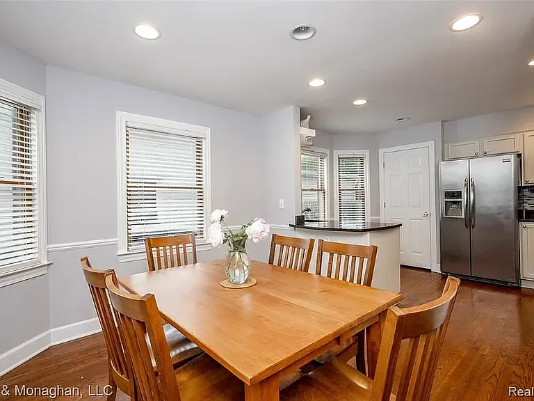 1308 Hampton Rd — Photo 10