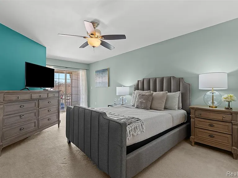 17 N Squirrel Rd — Photo 28