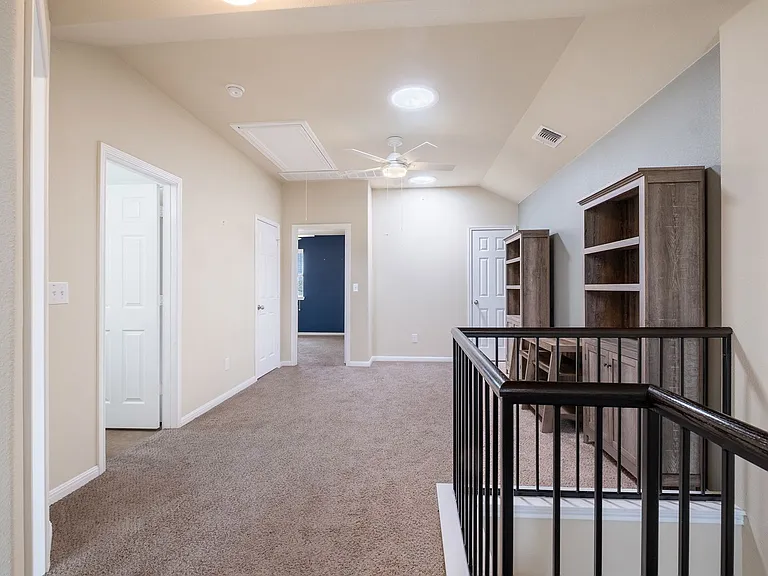 730 Lost Pines Ln — Photo 15
