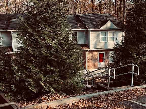 5th image of 5165 Spring St #6G