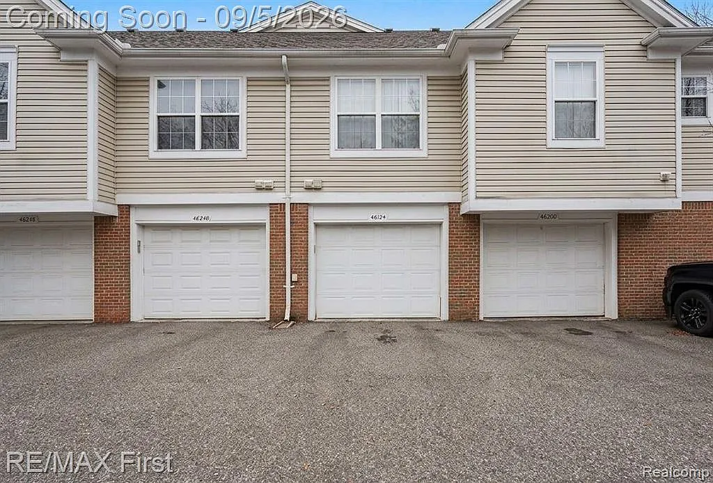 2 bed, 2.0 bath, 1285 sqft, $1,650 — Photo 2