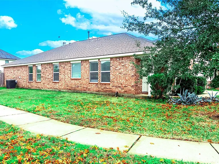24622 Colonial Birch Ln — Photo 4