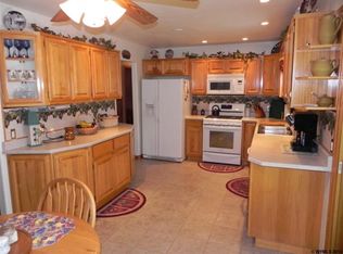 1721 Nottingham Dr, Casper, WY 82609