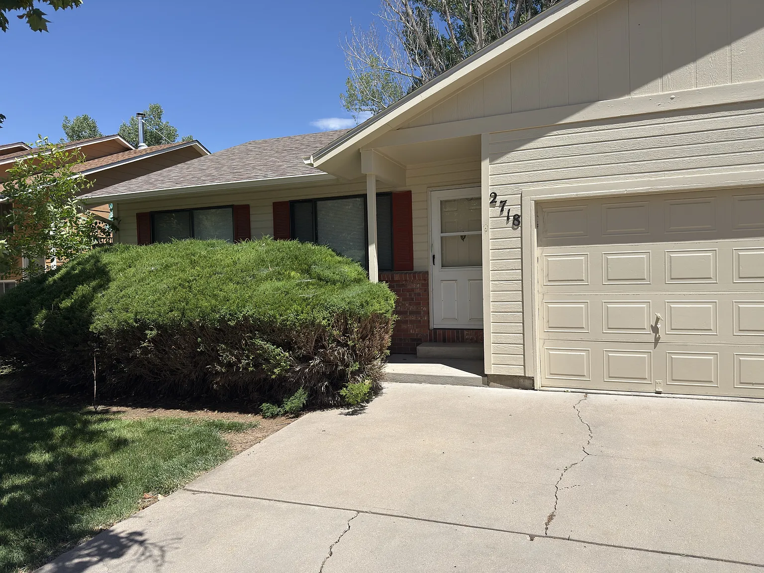 2 bed, 900 sqft, $1,700 — Photo 2