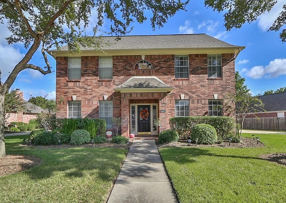 1st image of 507 Fernglade Dr