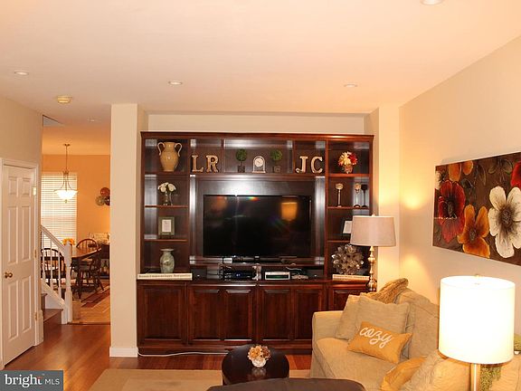 2nd image of 4105 Hazelwood Ct